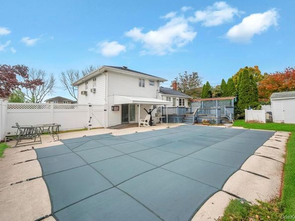 19 Summit Street, Hicksville NY 11801