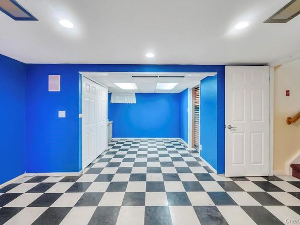 19 Summit Street, Hicksville NY 11801