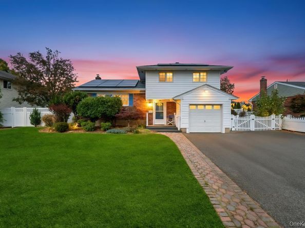 19 Summit Street, Hicksville NY 11801