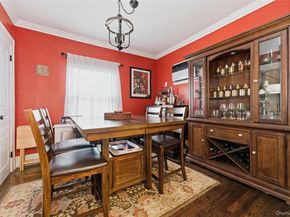 42 Homecrest Court, Oceanside NY 11572