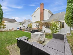 42 Homecrest Court, Oceanside NY 11572