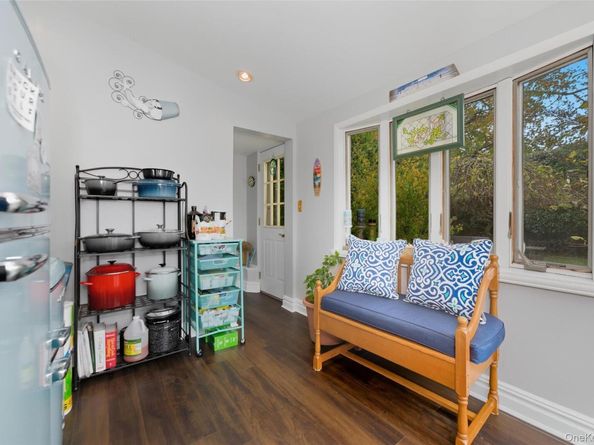 42 Homecrest Court, Oceanside NY 11572