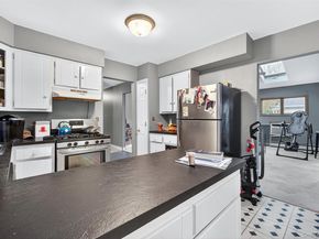 5 Julia Circle, East Setauket NY 11733