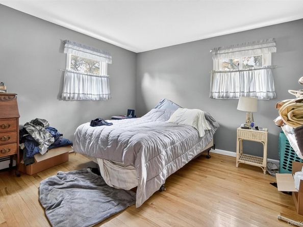 5 Julia Circle, East Setauket NY 11733