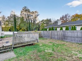 5 Julia Circle, East Setauket NY 11733