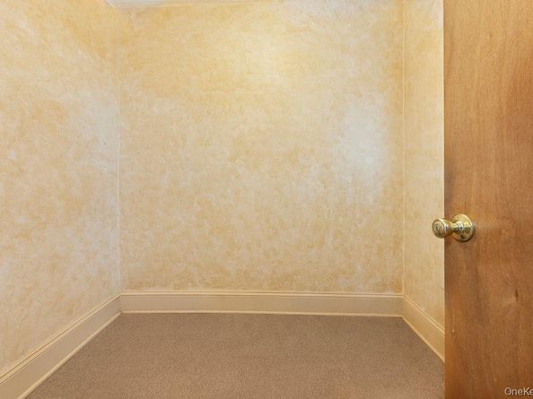 77-20 79th Street, Glendale NY 11385