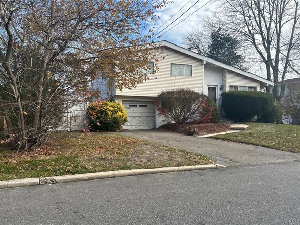 259 W 24th Street, Deer Park NY 11729