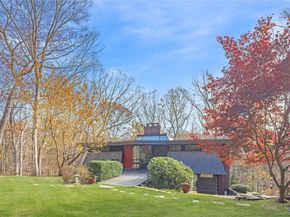 270 Sachem Hill Place, Saint James NY 11780