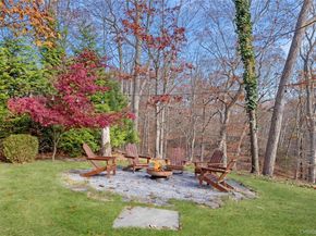 270 Sachem Hill Place, Saint James NY 11780