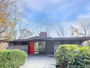 270 Sachem Hill Place, Saint James NY 11780