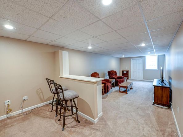 68 Vineyard Way, Aquebogue NY 11931