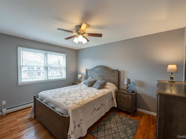 68 Vineyard Way, Aquebogue NY 11931