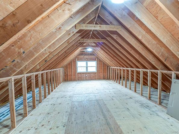 68 Vineyard Way, Aquebogue NY 11931