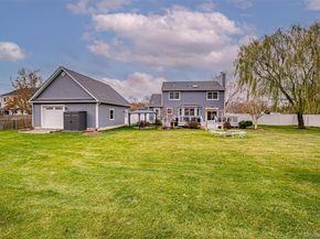 68 Vineyard Way, Aquebogue NY 11931