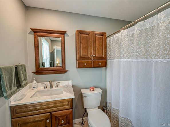 68 Vineyard Way, Aquebogue NY 11931