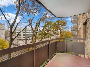 141 Great Neck Road 2G, Great Neck NY 11021