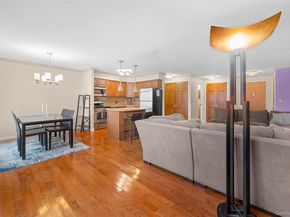 141 Great Neck Road 2G, Great Neck NY 11021