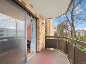 141 Great Neck Road 2G, Great Neck NY 11021