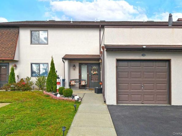 ONE ANCHORAGE Way 1408, Freeport NY 11520