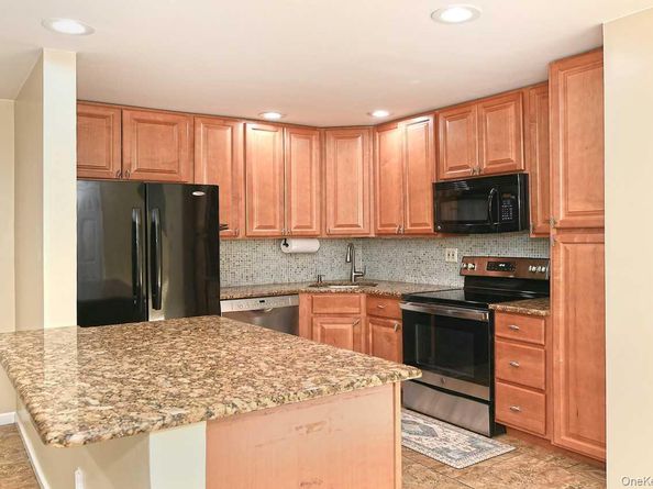 ONE ANCHORAGE Way 1408, Freeport NY 11520