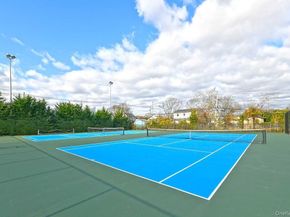 ONE ANCHORAGE Way 1408, Freeport NY 11520