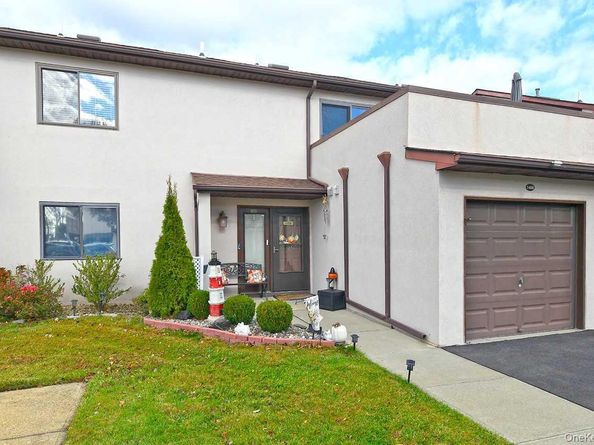 ONE ANCHORAGE Way 1408, Freeport NY 11520