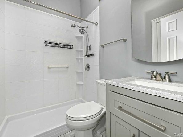 ONE ANCHORAGE Way 1408, Freeport NY 11520