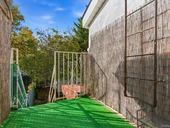 2534 E 26th Street, Brooklyn NY 11235