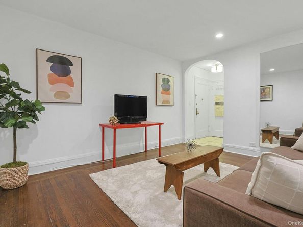 1273 North Avenue 1F8, New Rochelle NY 10804