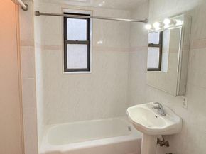 141-05 Pershing Crescent 416, Briarwood NY 11435