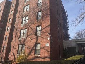 141-05 Pershing Crescent 416, Briarwood NY 11435