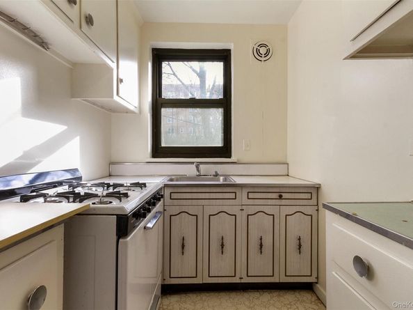 5 Rockledge Road 1A, Hartsdale NY 10530