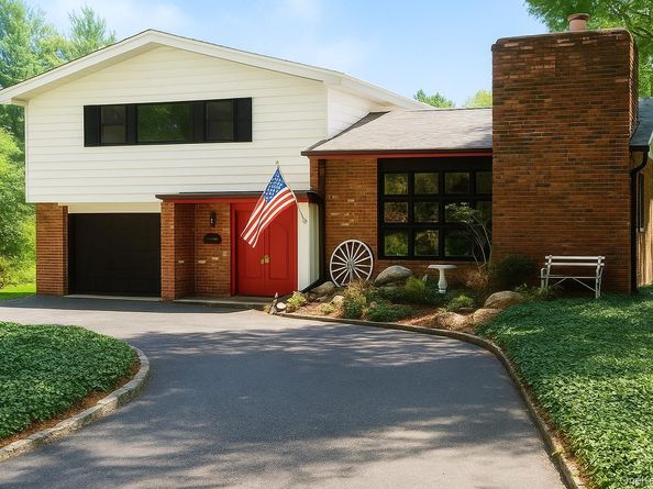 256 Schenck Avenue, Great Neck NY 11021