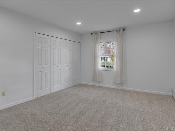 4 Hillsdale Lane, Coram NY 11727