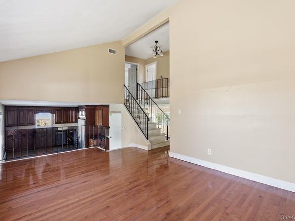 3 Date Street, Central Islip NY 11722