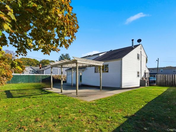 3 Date Street, Central Islip NY 11722