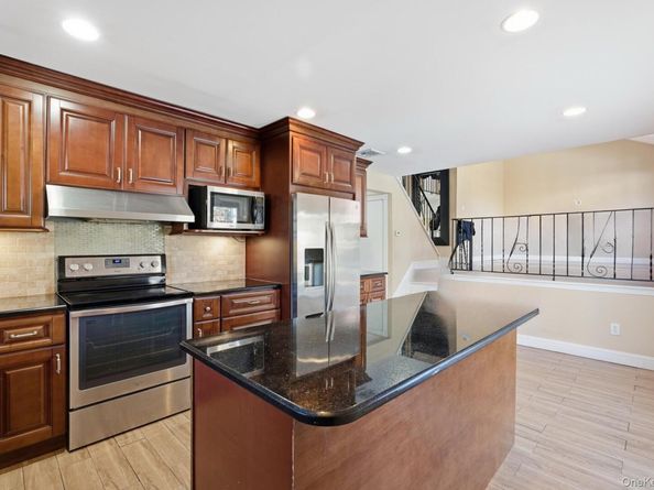 3 Date Street, Central Islip NY 11722