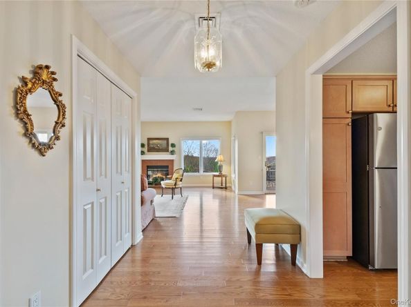 882 Heritage Hills B, Somers NY 10589