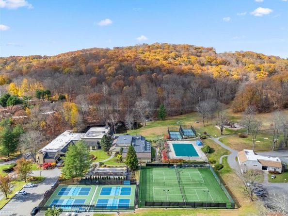 882 Heritage Hills B, Somers NY 10589