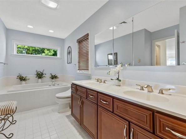 882 Heritage Hills B, Somers NY 10589