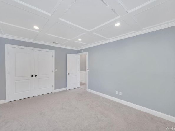 10 Evelyn Drive, Bethpage NY 11714