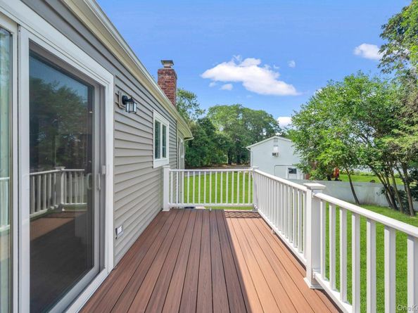 10 Evelyn Drive, Bethpage NY 11714
