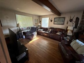 5 8th Street, Sound Beach NY 11789