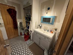 5 8th Street, Sound Beach NY 11789