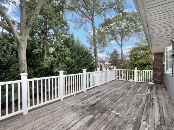 978 Little Whaleneck Road, North Merrick NY 11566
