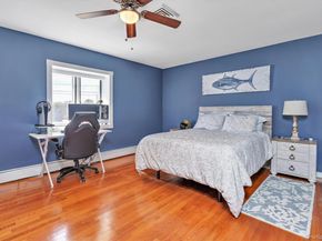 117 Middlesex Avenue, Oakdale NY 11769