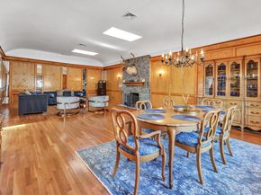 117 Middlesex Avenue, Oakdale NY 11769
