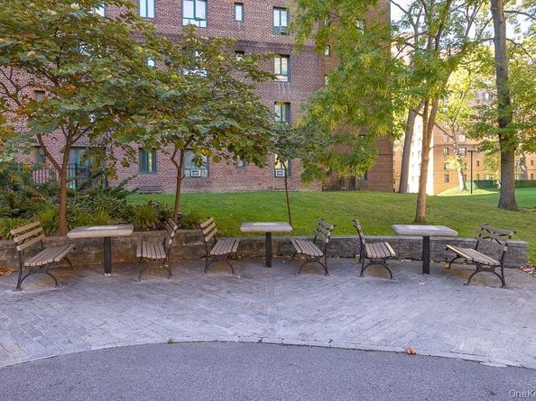 1601 Metropolitan Avenue 3H, Bronx NY 10462