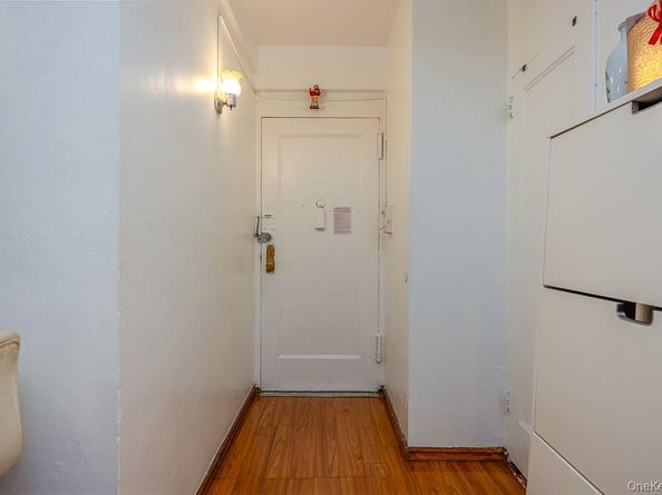 1601 Metropolitan Avenue 3H, Bronx NY 10462