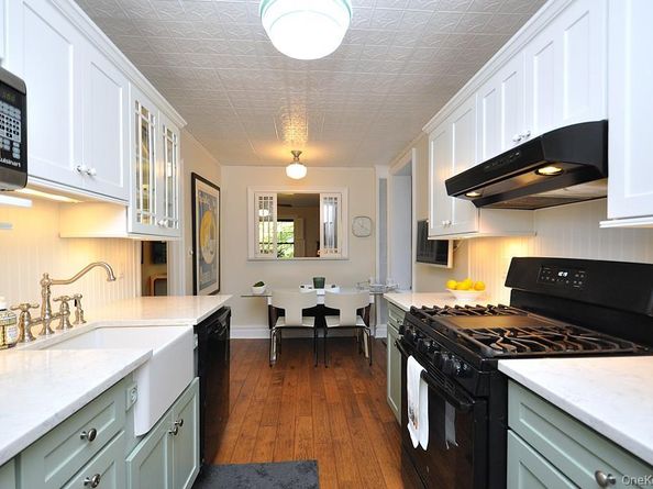 105 Garth Road 2C, Scarsdale NY 10583